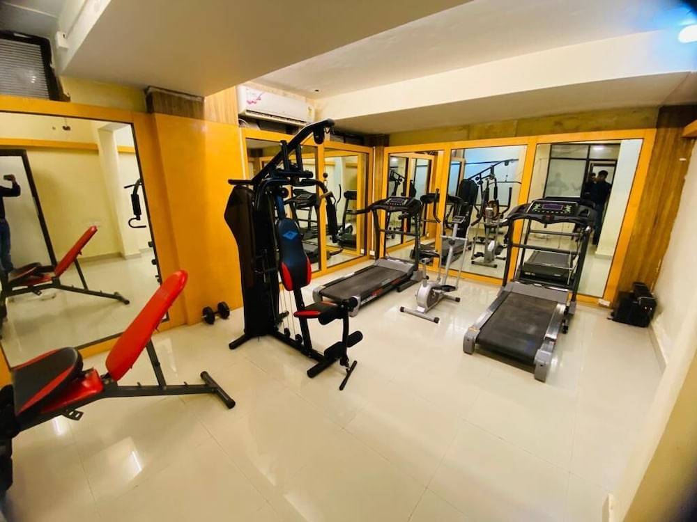 Mak Hotel 1