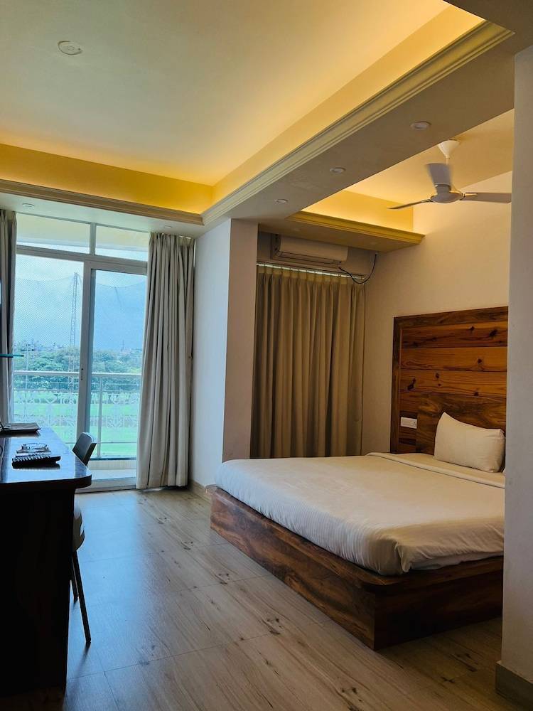 Mak Hotel 2