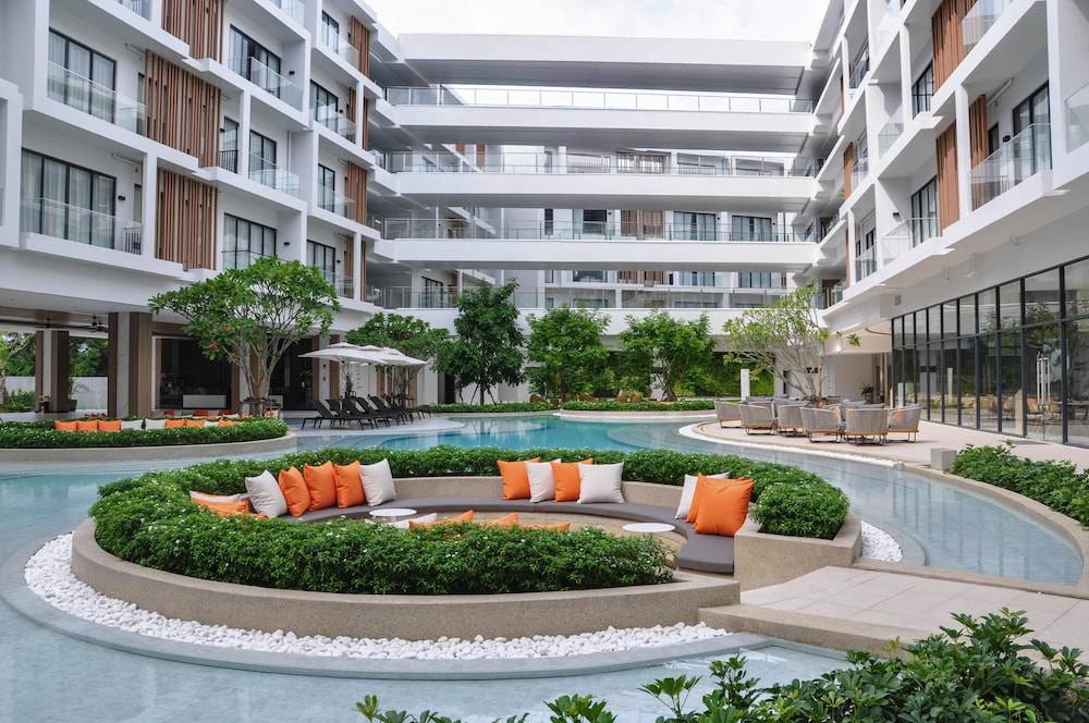 Radisson Resort Layan Phuket 1