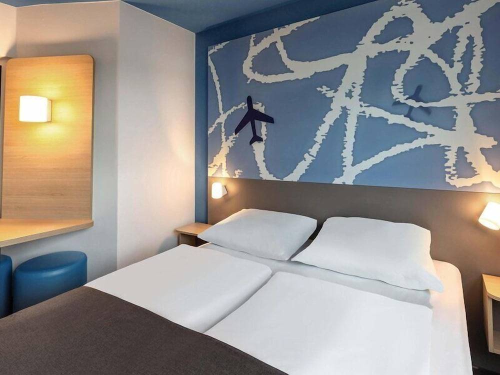 B&B HOTEL Frankfurt-Hahn Airport 1