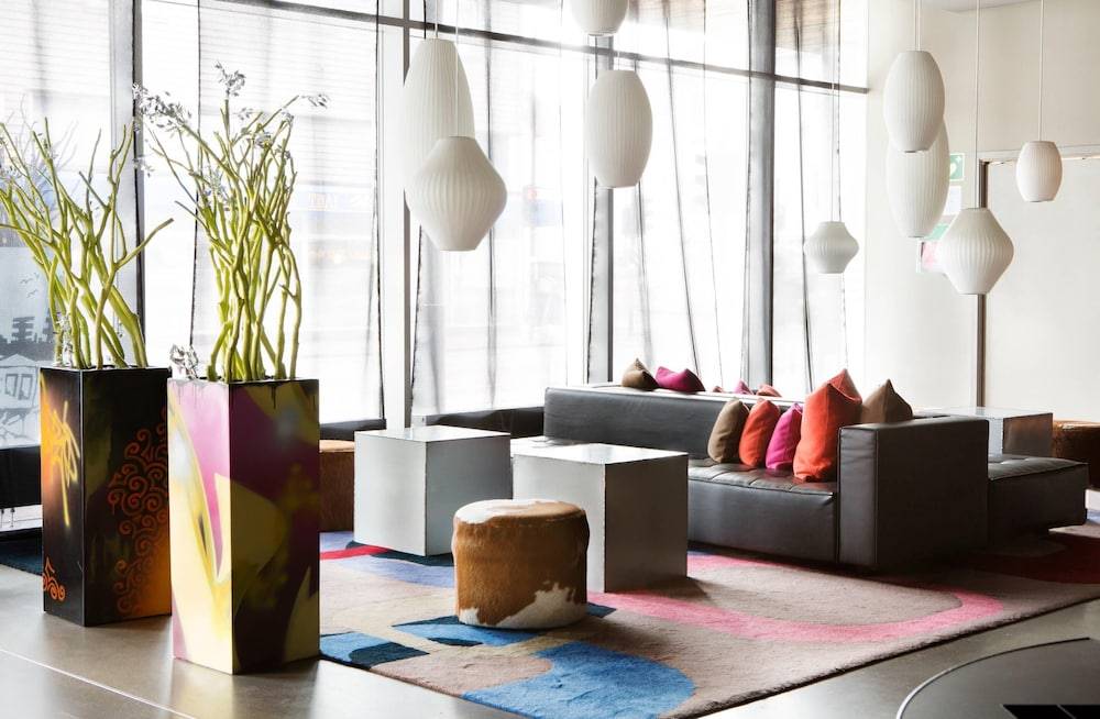 Comfort Hotel Square 1