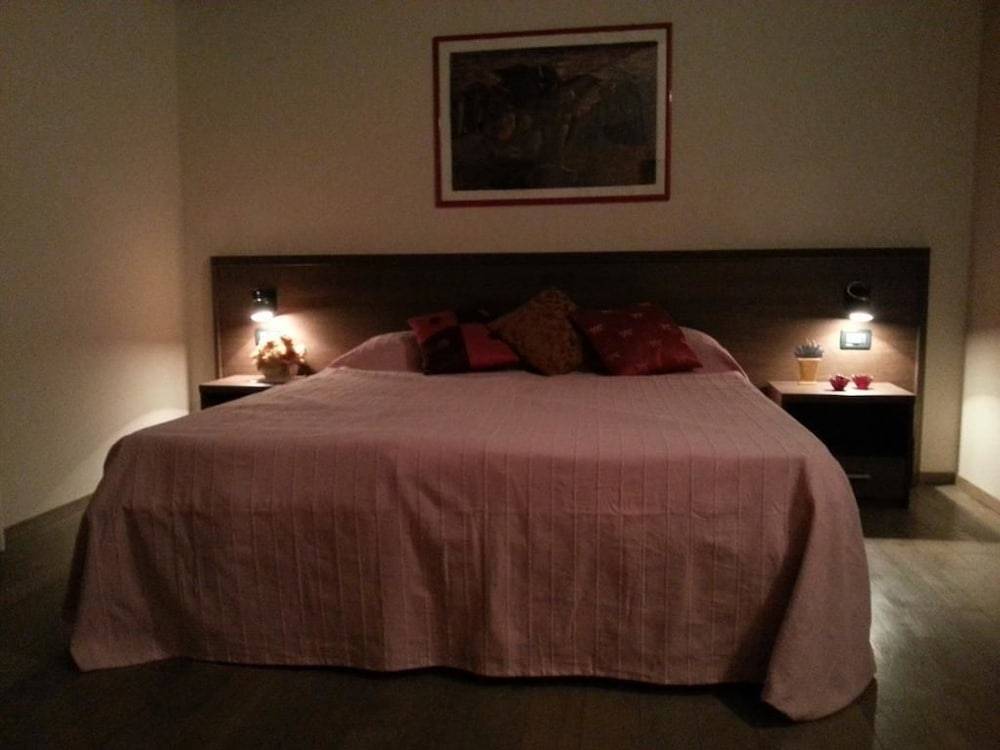 Hotel La Vecchia Reggio 2