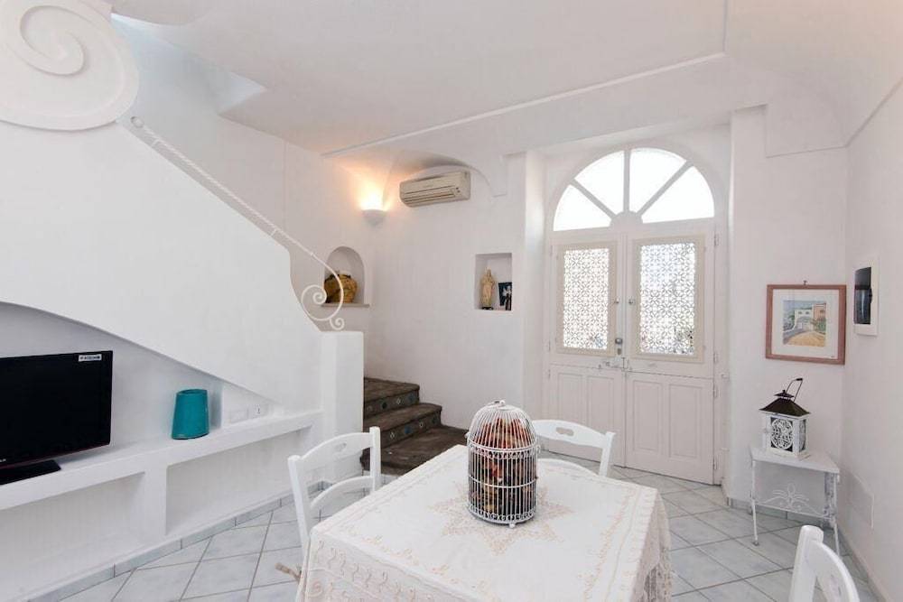 Fantasy House Suites 2