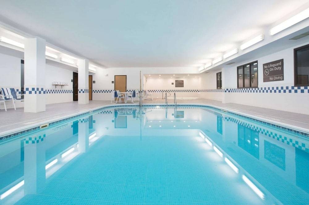 FairBridge Inn & Suites Thornton 1