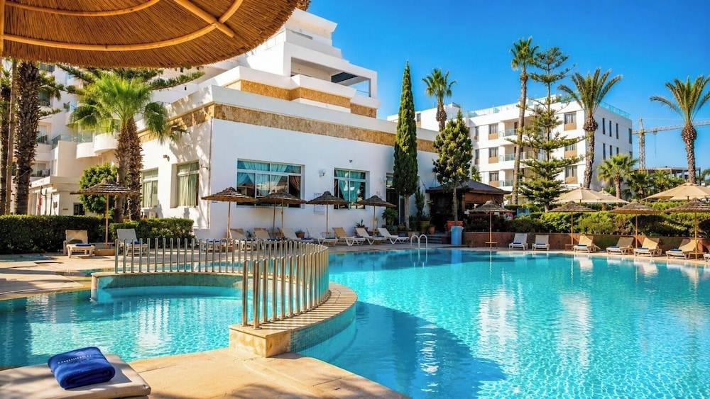 Intouriste Hotel & Suites 1