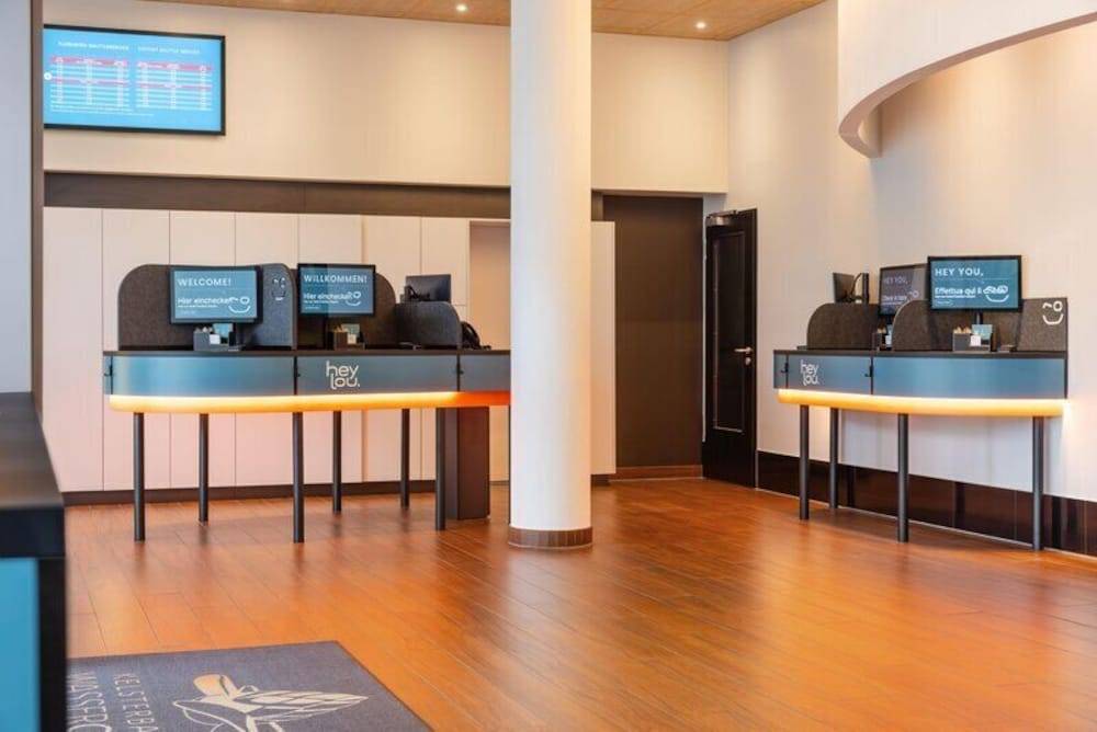 Hey Lou Hotel Frankfurt Airport 1