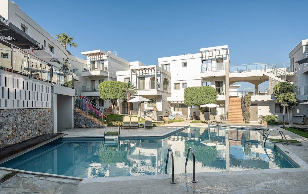 Minos Village 1