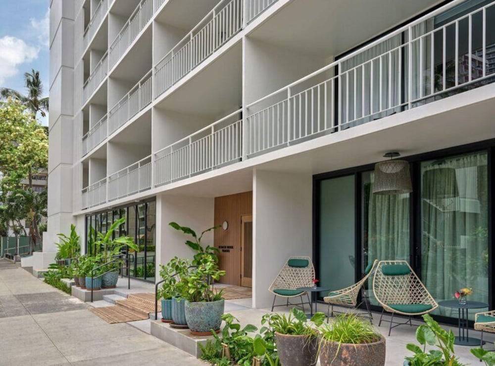 Romer House Waikiki 1