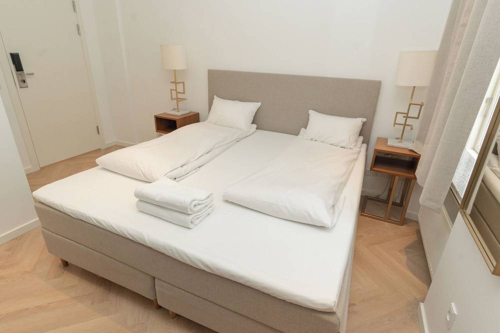 A Hotels City 1