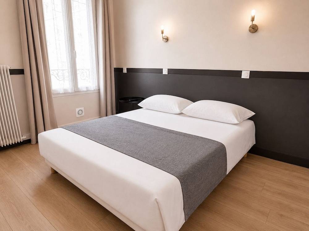 Hôtel des Bains 24h 7j Paris centre à 10 min 1