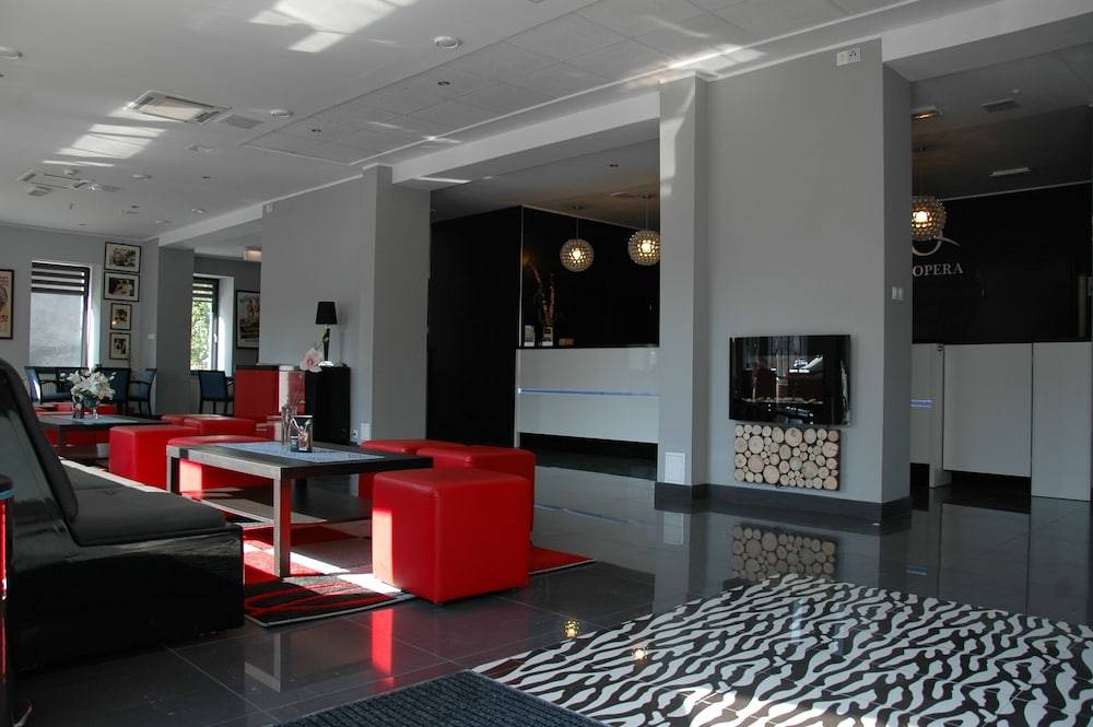 Hotel Opera 2