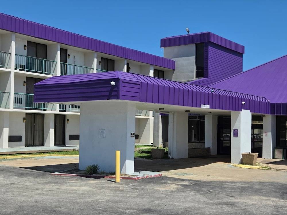 Stay Express Inn & Suites Tyler 1