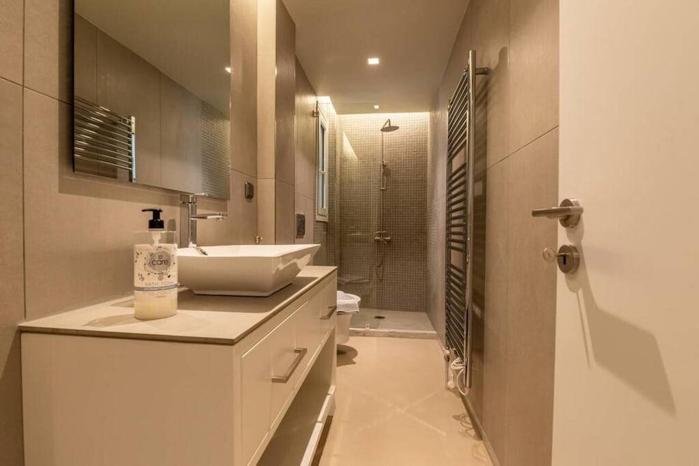 Luxurious apartment in Acropolis 2