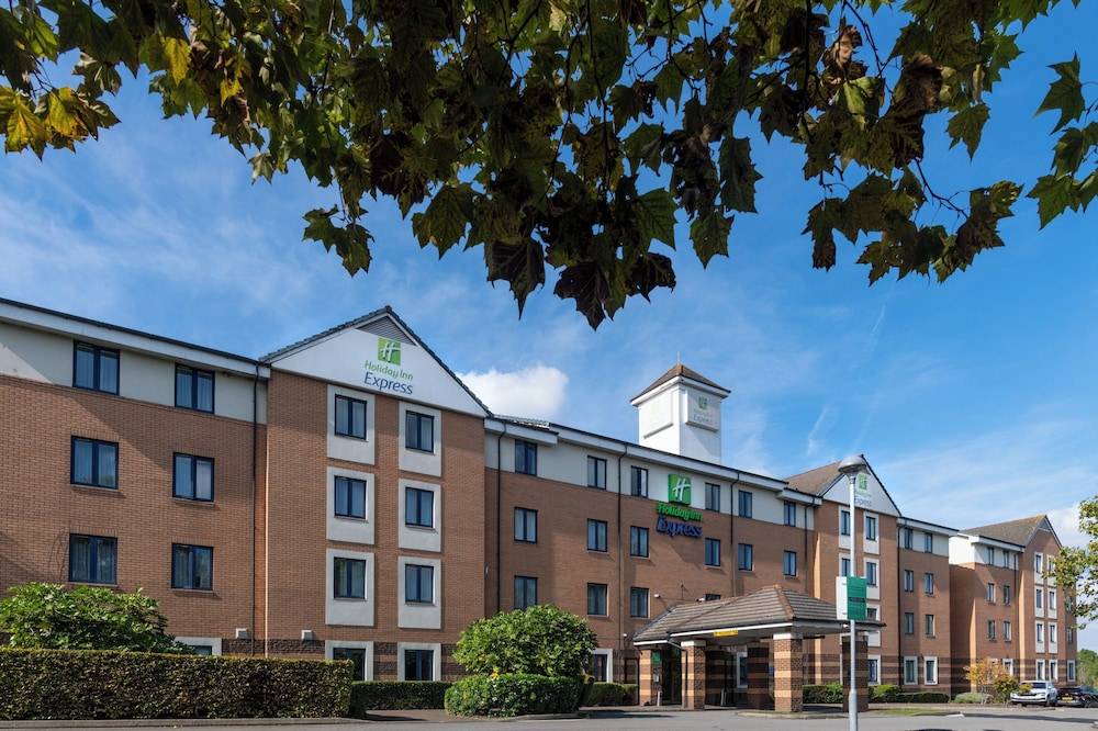 Holiday Inn Express LONDON - DARTFORD by IHG 1