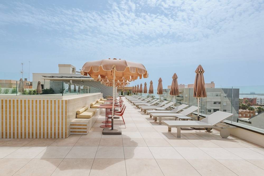 Malvarrosa Plaza by Intelier 1