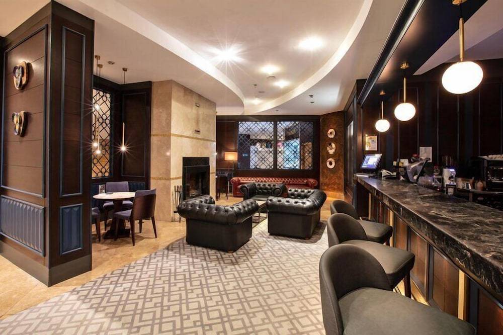 Charisma De Luxe Hotel 2