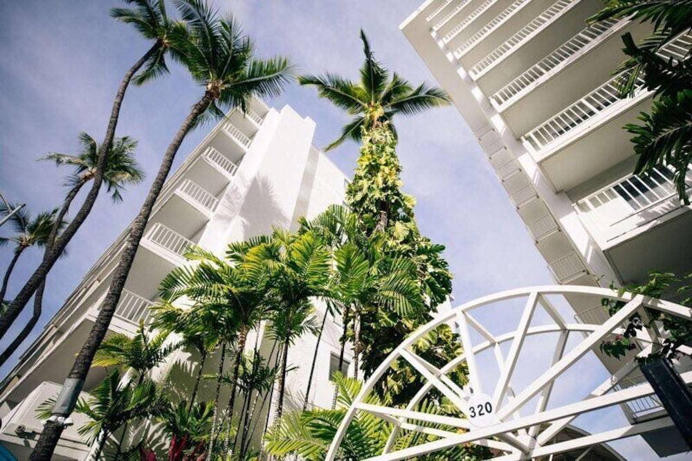 Oasis Hotel Waikiki 1