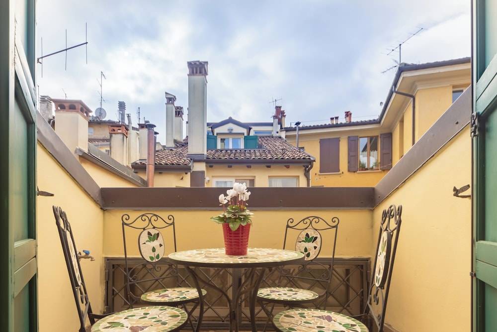 BolognaRoomscom - Santo Stefano Apartments 1