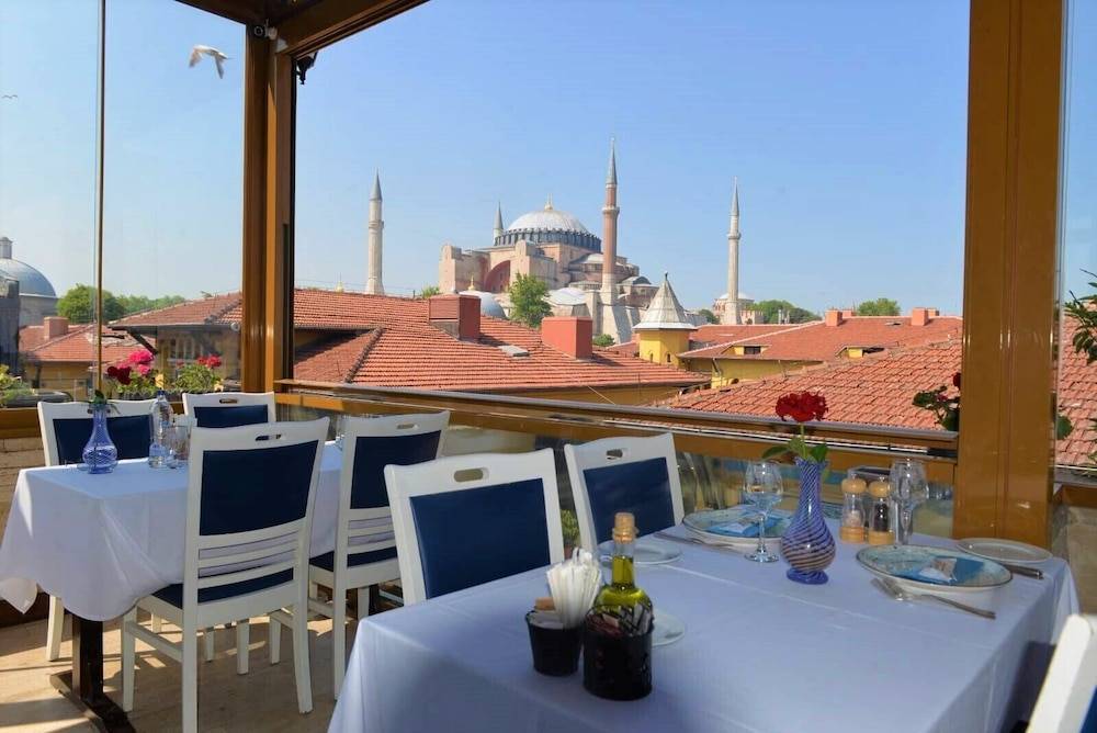 By Kinyas Hotel 1
