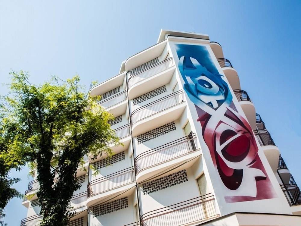 X Hotel 1