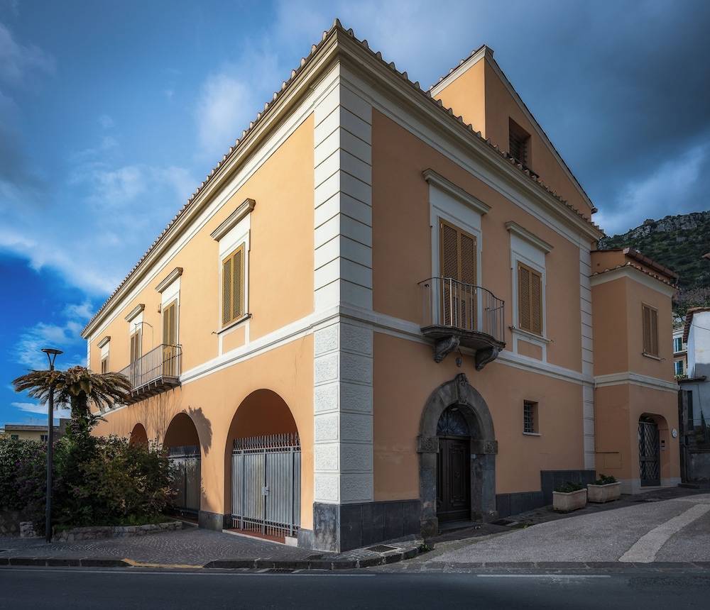 Sorrento Coast Relais 1