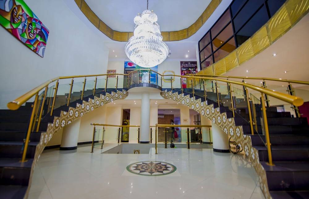 The Manor Hotel 2