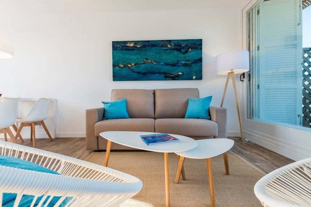 Apartamentos Playa Canutells 1
