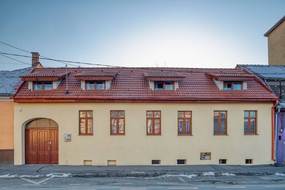T House 1
