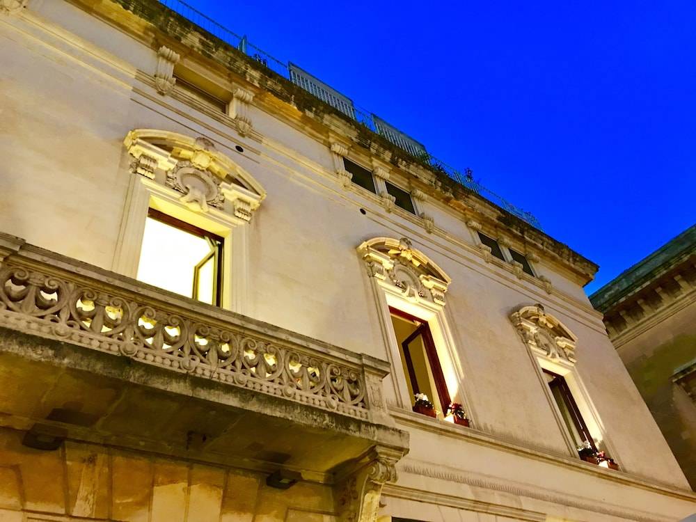 Apollo Suites 1