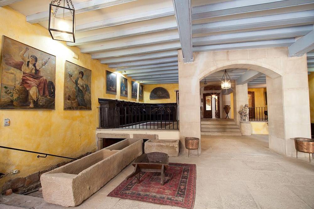 Lo Palauet de la Muralla 2