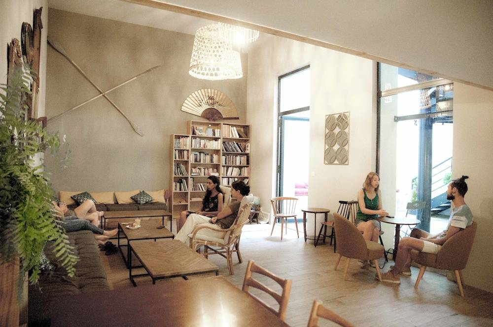 Georges Hostel & Café 2