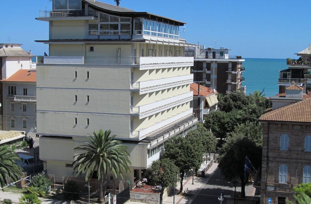 Hotel Gabbiano 1