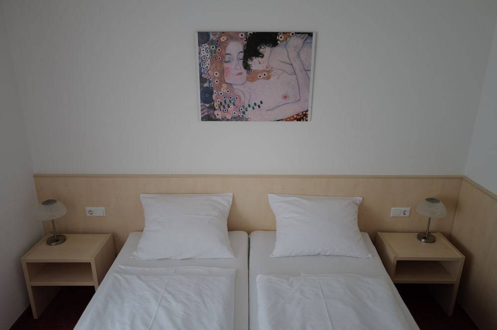 Hotel am Bad 2