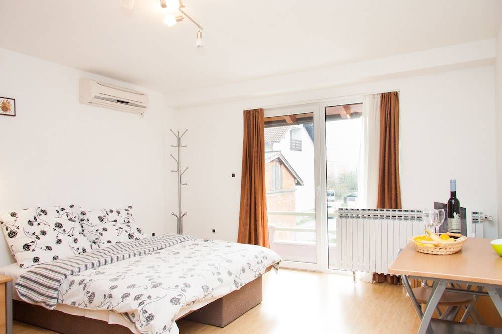 Rooms Garden Zagreb Airport 1