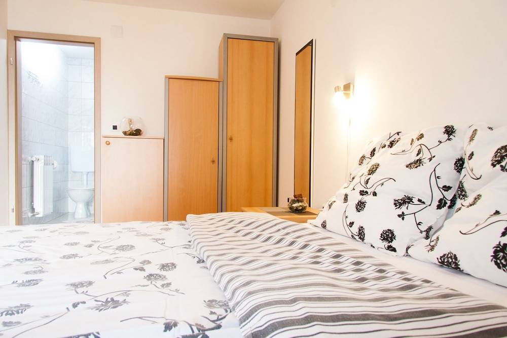 Rooms Garden Zagreb Airport 2