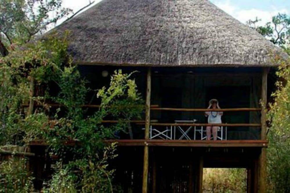 Muweti Bush Lodge 2
