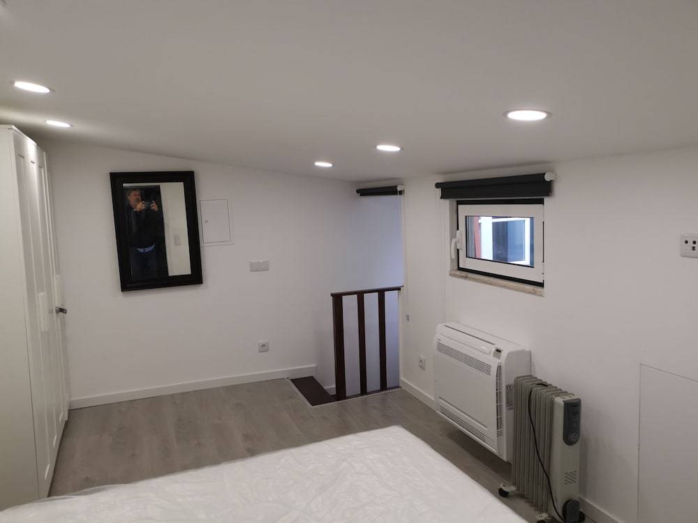 Chiado Local Artist Suites w Parking & EV 2