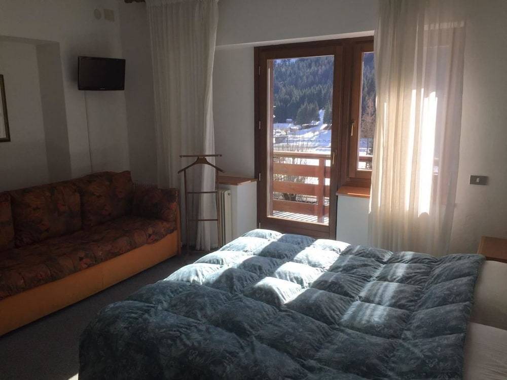 Hotel Diana 2