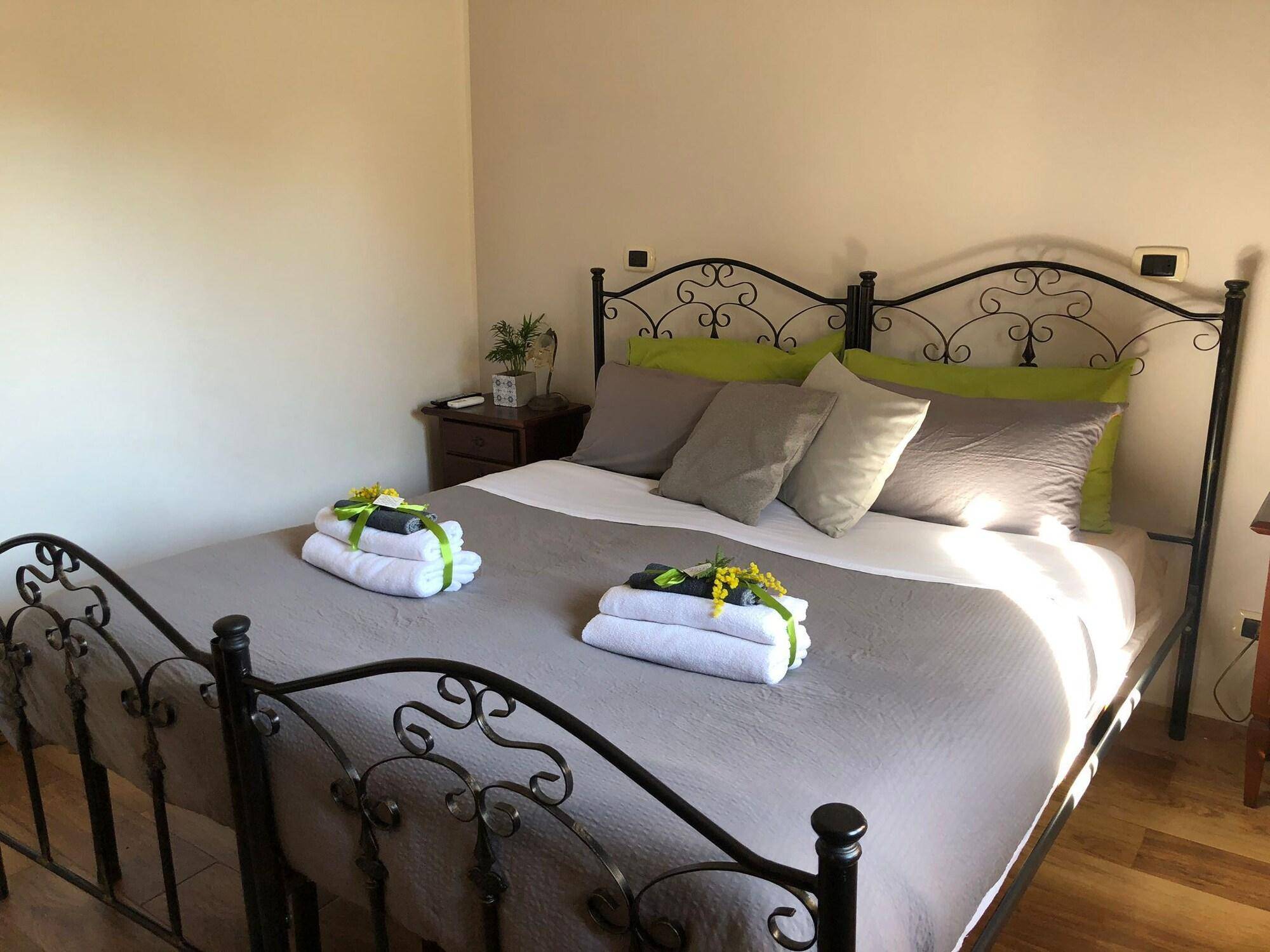 B&B Mandorla Amara 2