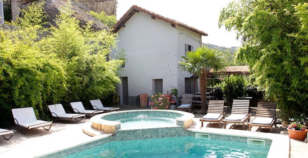 Hôtel la Fête en Provence 1
