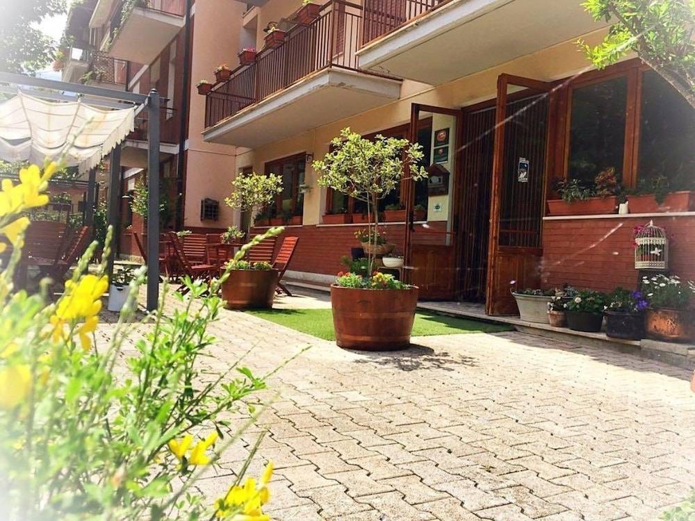 Hotel Ede & Trekking 1