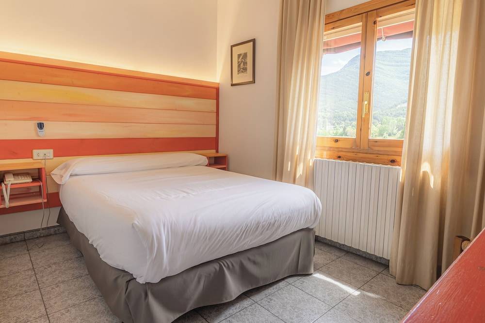 HOSTAL RIO ARA BELLOSTA by Vivere Stays 1