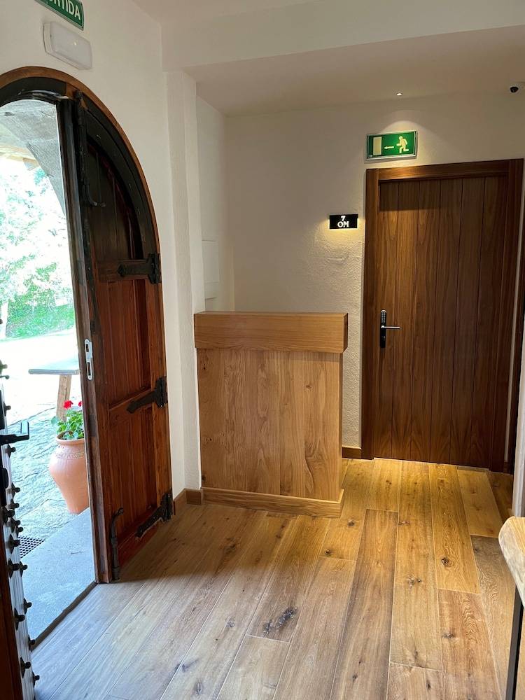 Hotel Santa Llucia Rupit 2