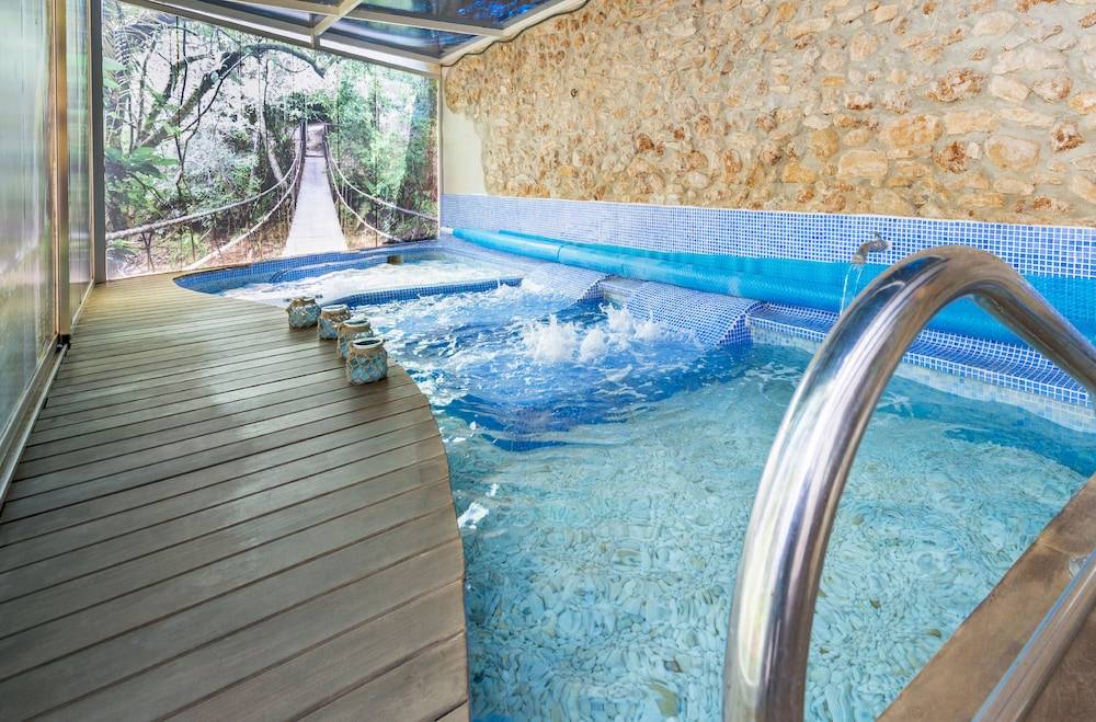 Les Vinyes Alojamiento Rural Boutique & SPA 1