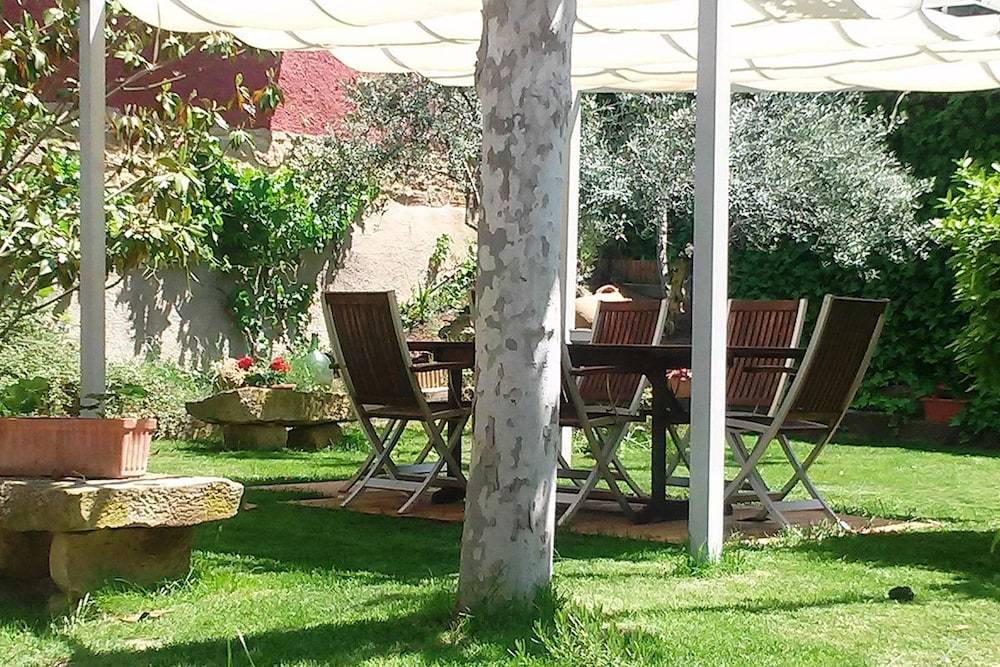 Hostal Rural Txapi Txuri Logis Hotels 1