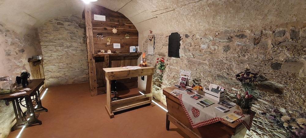 Horse House 2