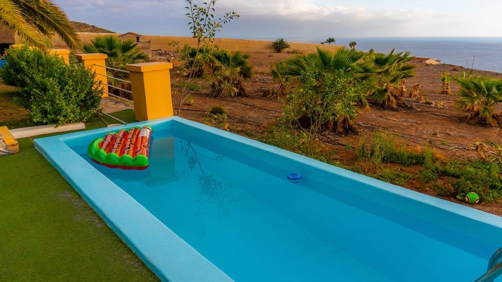 Twin Fin Surf Camp - Hostel 1