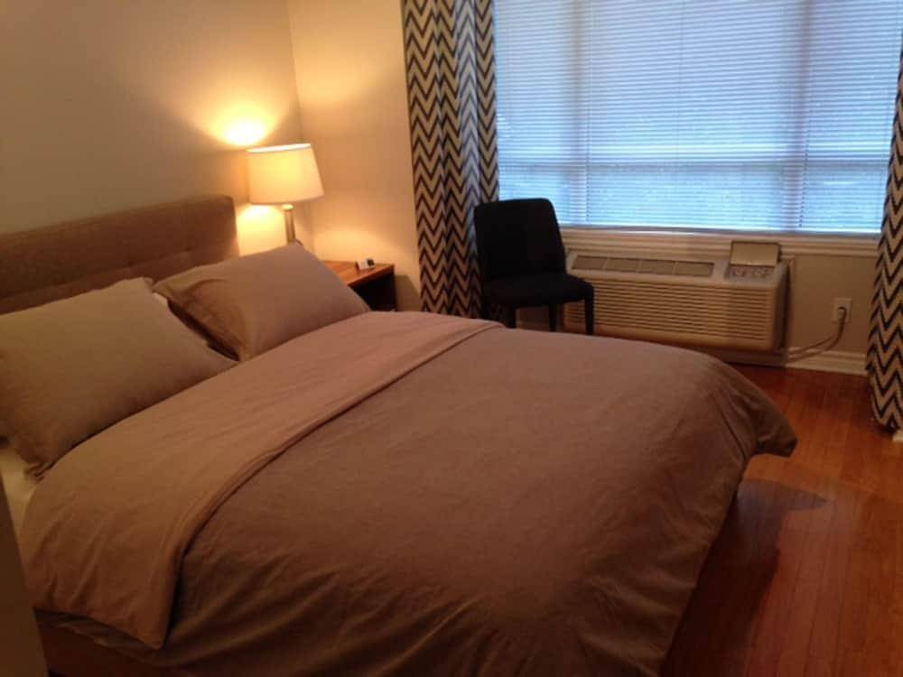 ApartHotelMontreal by Les Terrasses Saint Urbain 2225I2 1