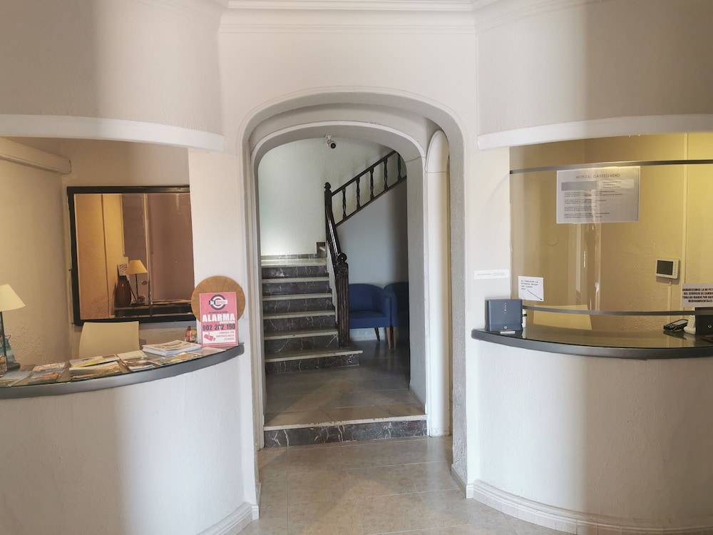 Hostal Castellverd 2