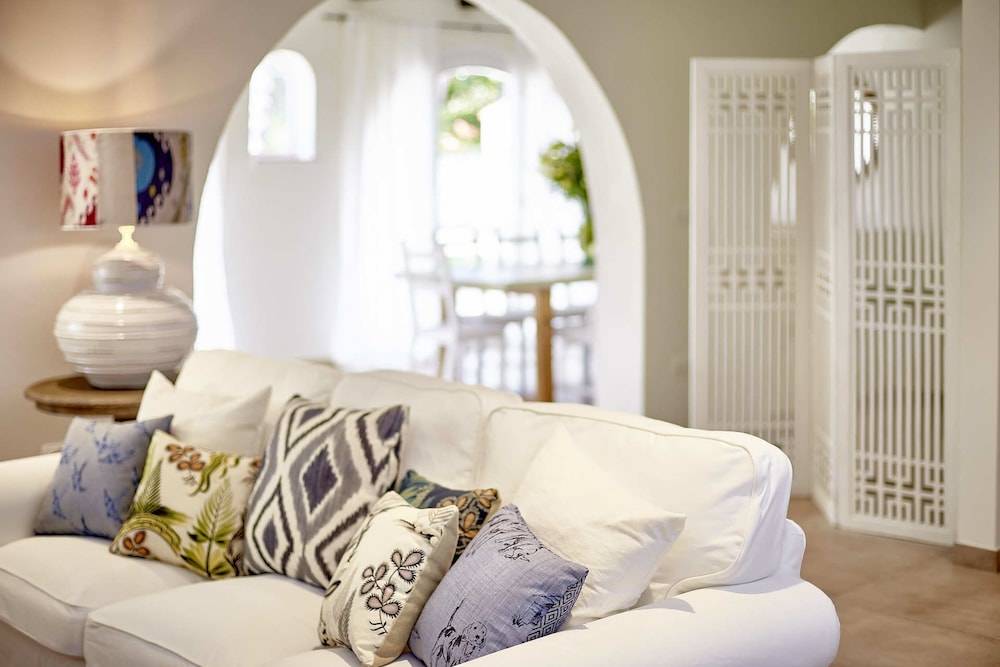 Moorea Boutique - Only Adults 2